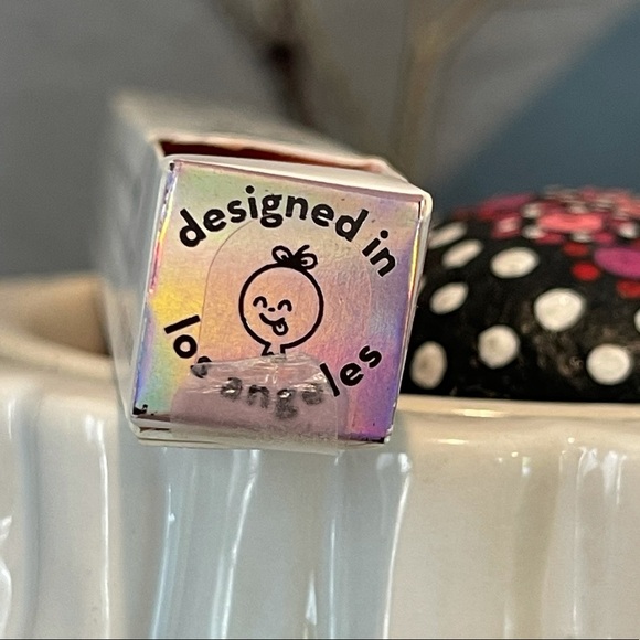 The Creme Faux Real Freckle Stamp - Picture 13 of 13